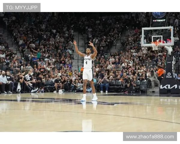 科内特称赞文班职业态度与专注度令人印象深刻展现不可思议的潜力